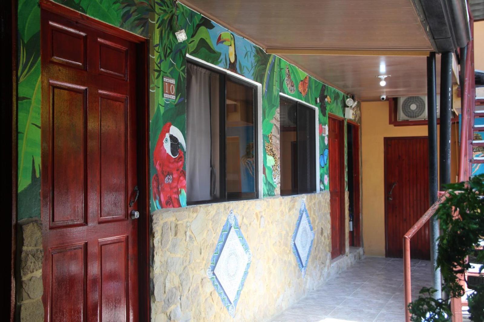 Costa Linda Art Hostel Manuel Antonio Exterior foto